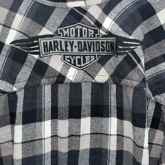 Harley-Davidson Black and Gray Plaid Flannel Shirt Embroidered front and back 🏍️ - Picture 2 of 10
